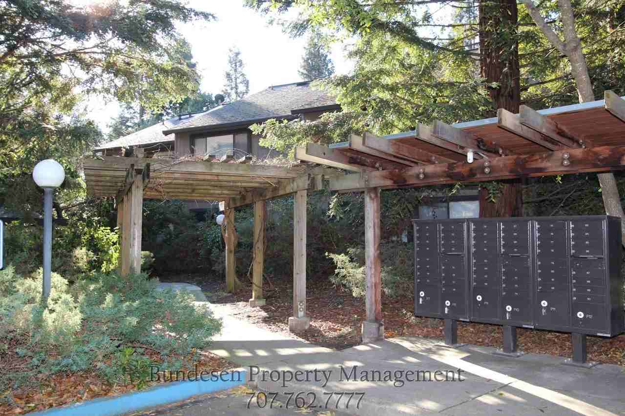 75 Creek Ct - Photo 2 of 20