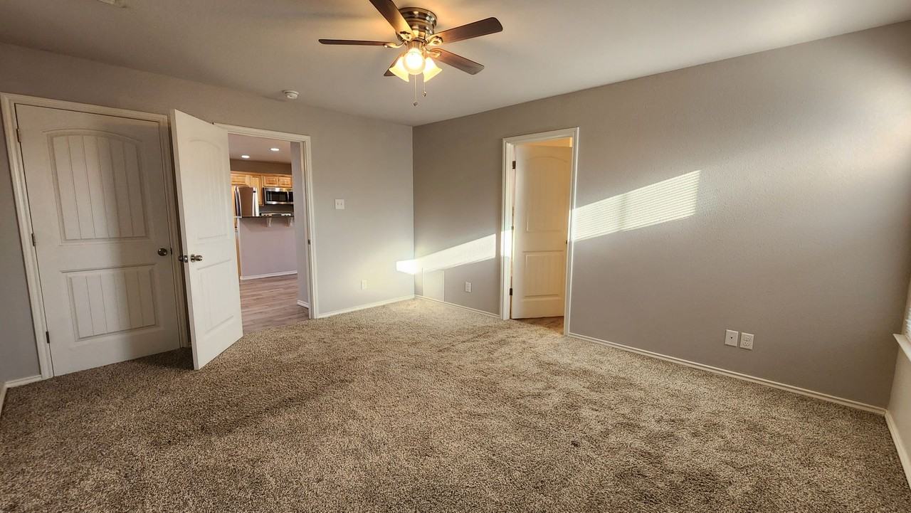 1202 South Concho Park Drive - Photo 6 of 18