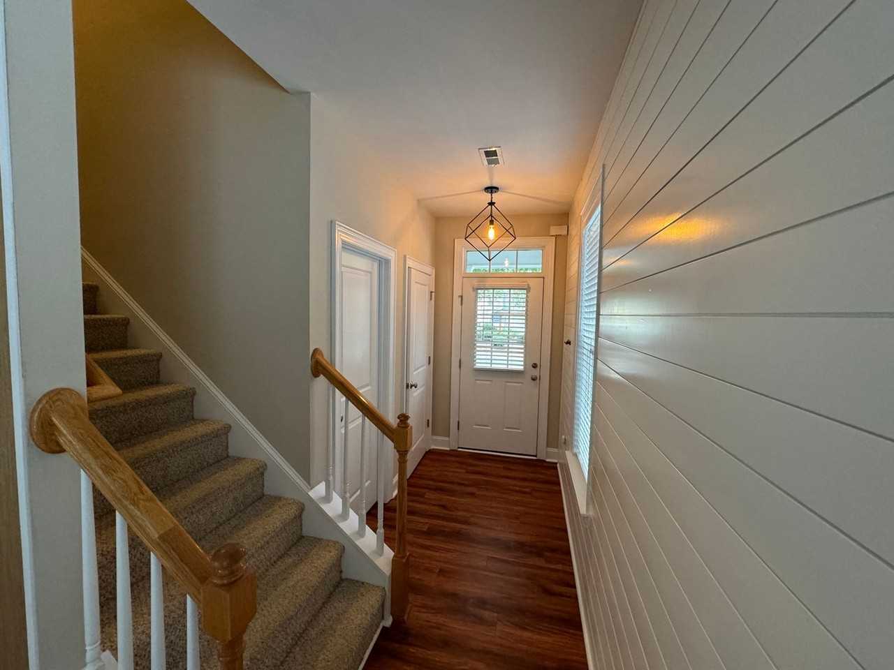 1811 Lela Ave - Photo 2 of 21