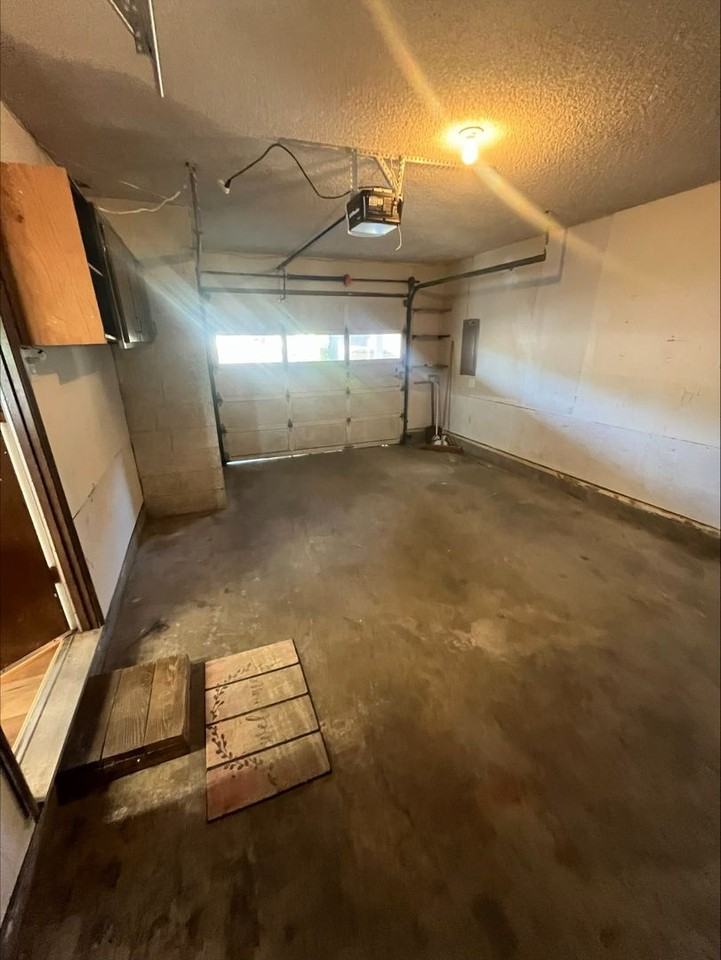 606 Bengal Ct - Photo 3 of 13