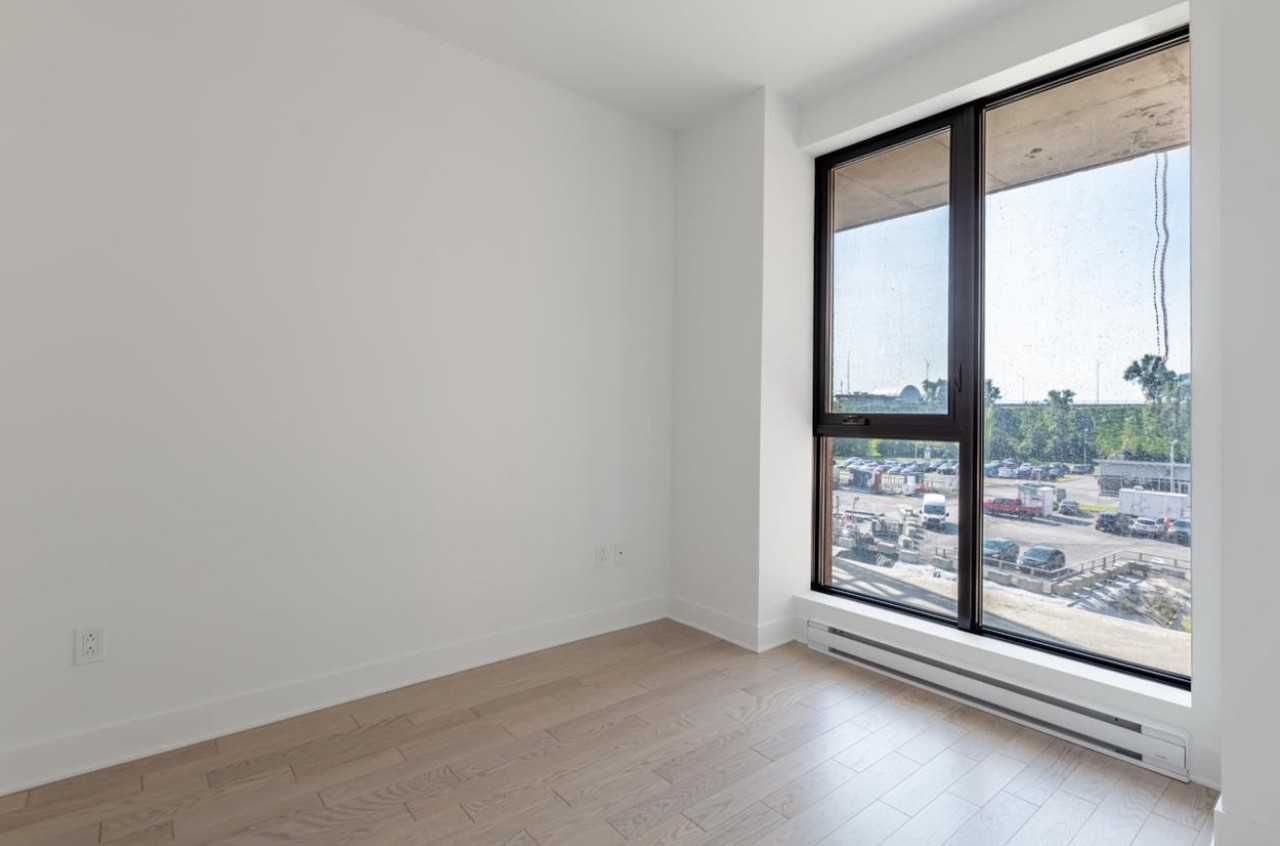 150 Place Charles-le Moyne - Photo 2 of 19