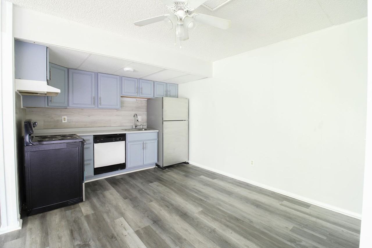Primrose Gardens LLC - Photo 7 of 33