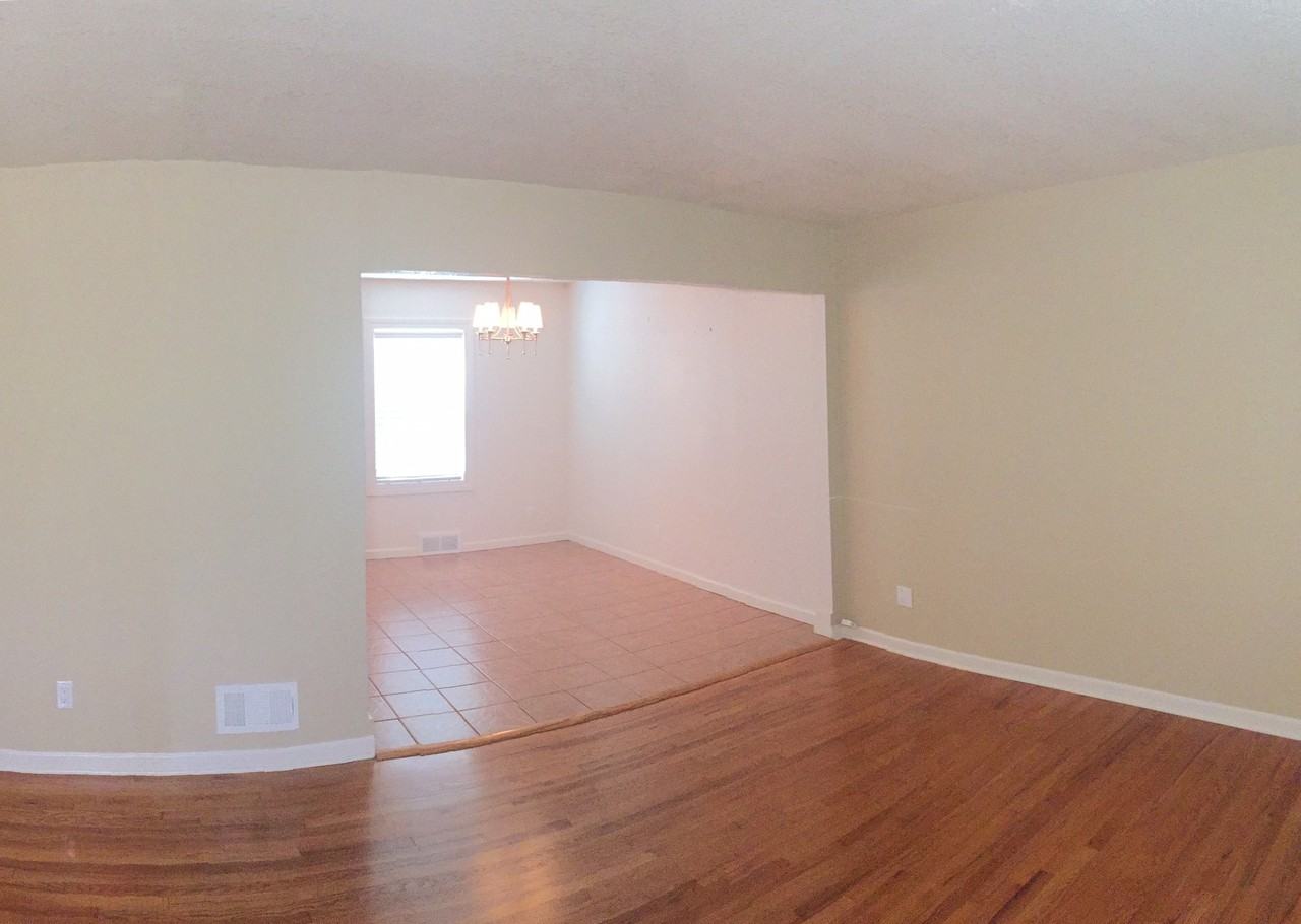1611 W 21st Ter - Photo 2 of 6