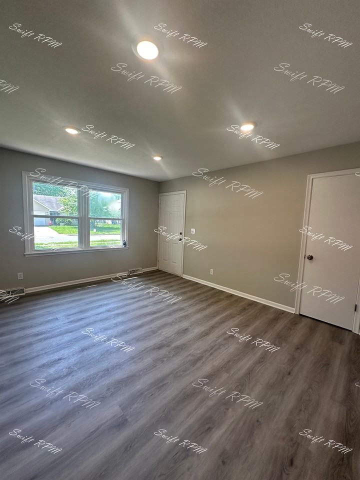 1208 E Loula St #1 - Photo 3 of 11