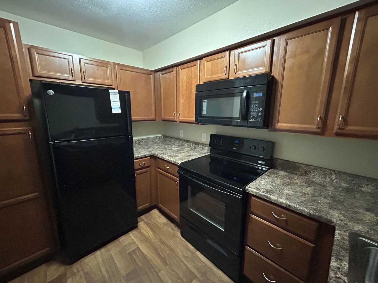 Highpointe Apartments - Photo 7 of 40