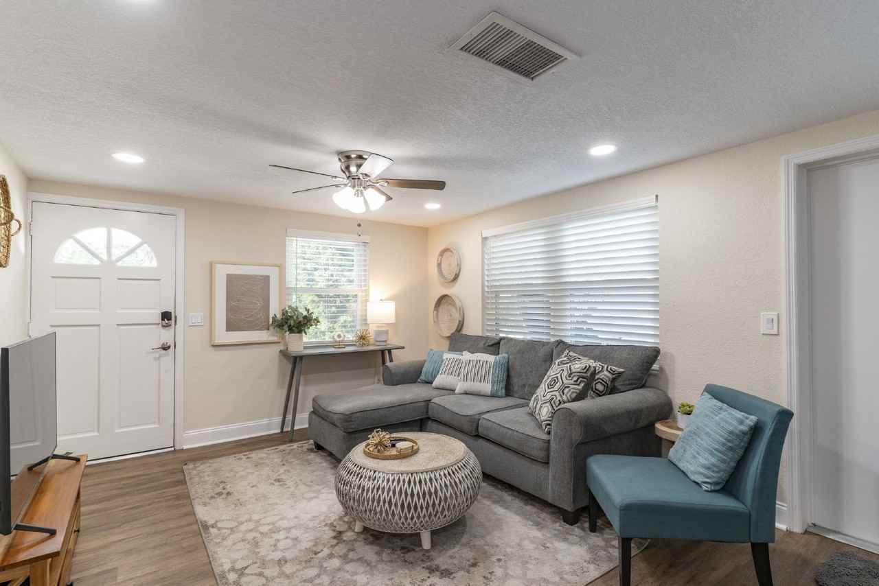 625 Lyndhurst St #625 - Photo 4 of 28