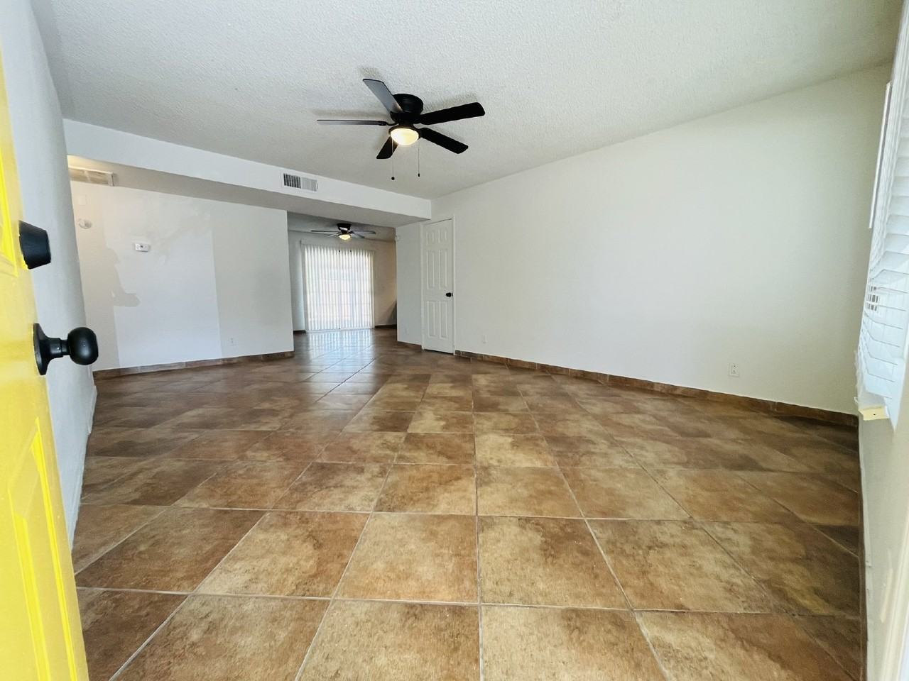 5154 W Berkeley Rd - Photo 2 of 19