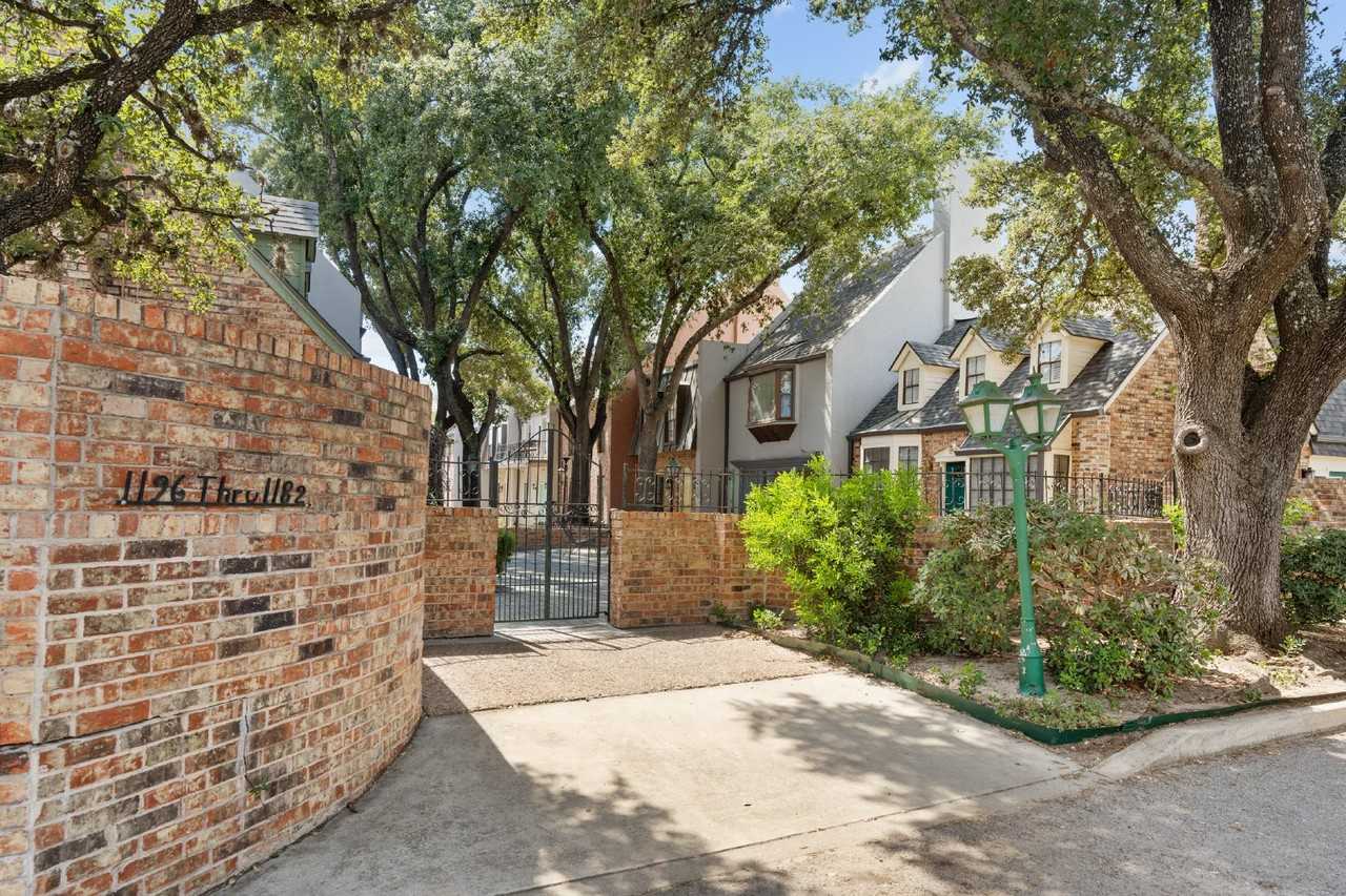 1182 Garraty Rd - Photo 3 of 25