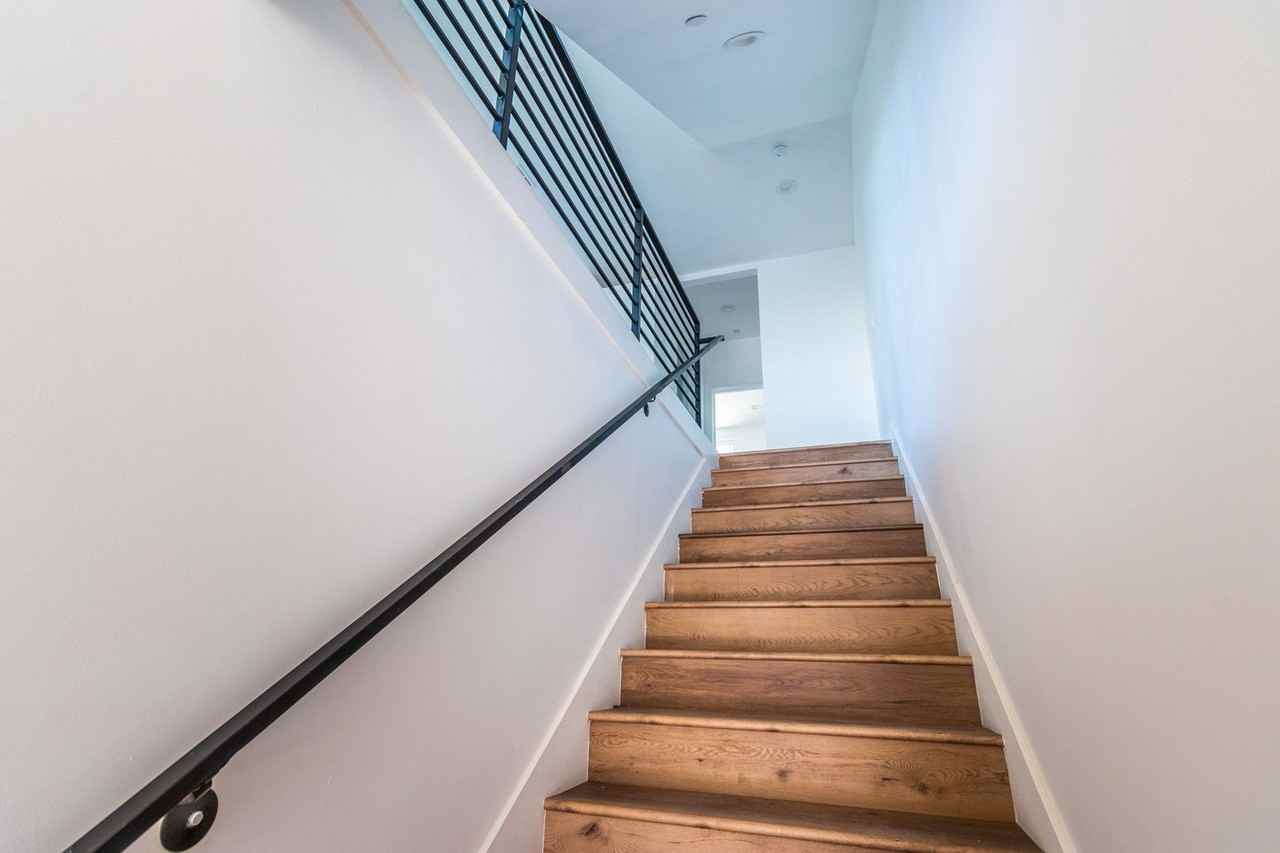 4507 W 18th St - Photo 4 of 17