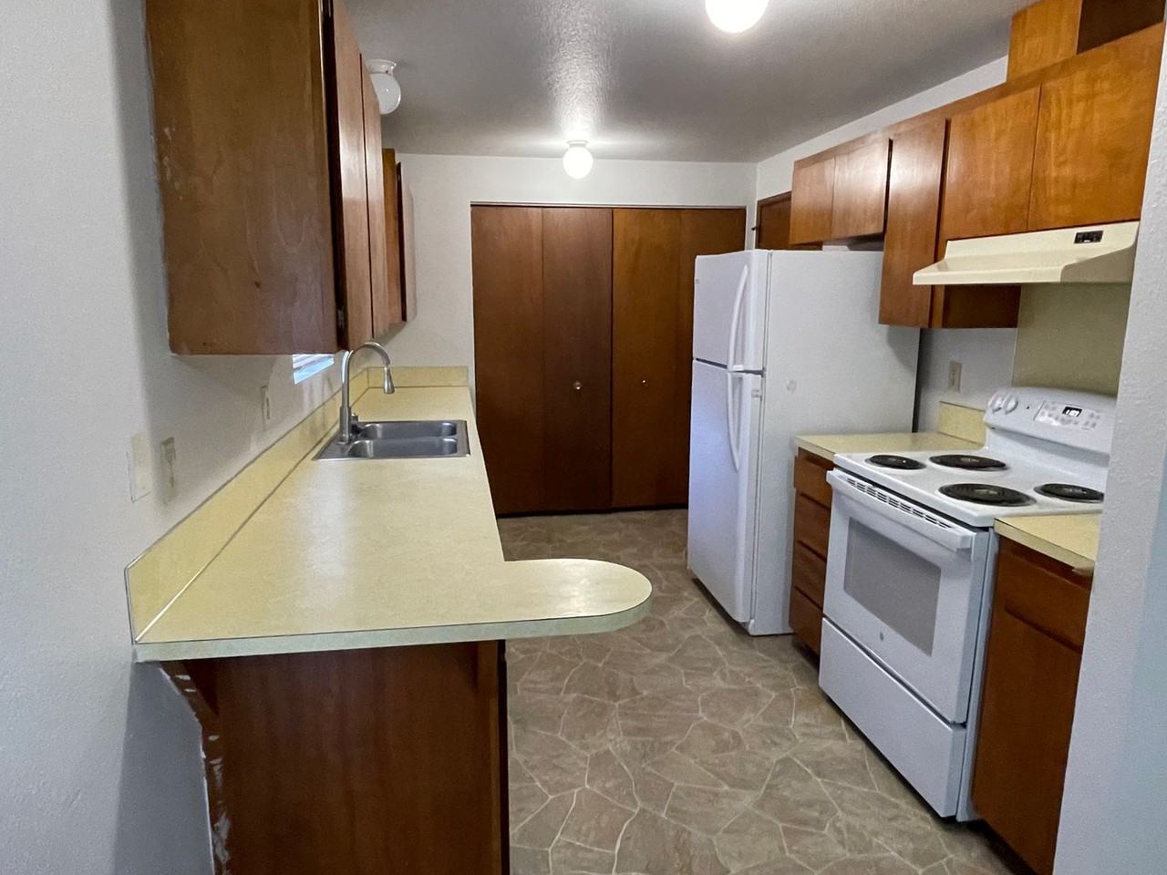 EVERETT1 - Photo 2 of 13