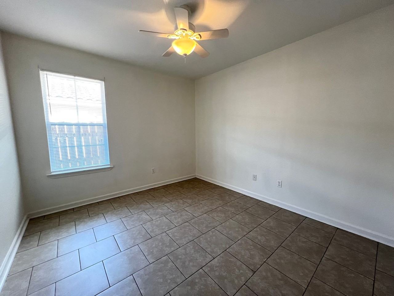 107 Trinidad Cir - Photo 7 of 14