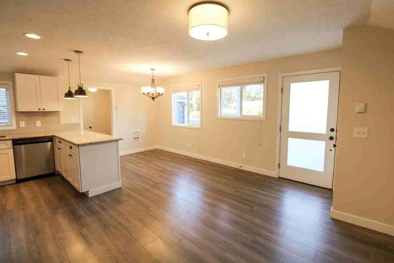 860 Boxwood Lane Southeast - Photo 3 of 25