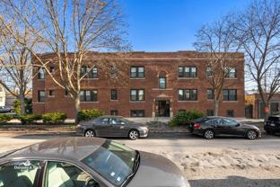 3752 W Roscoe St - Photo 1 of 1