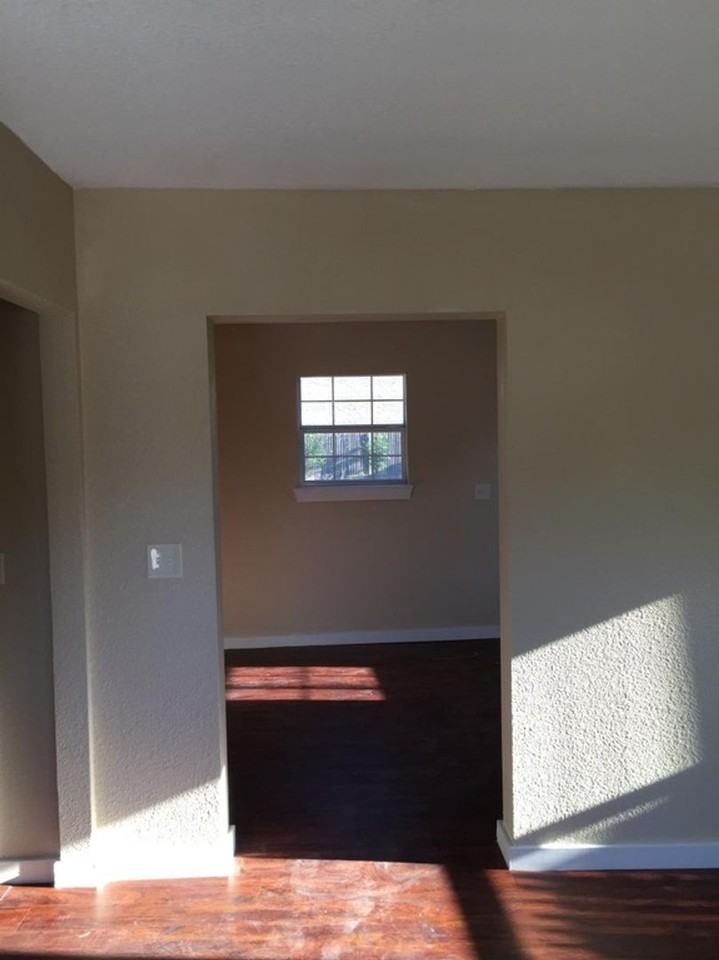 710 Poinsettia - Photo 3 of 6