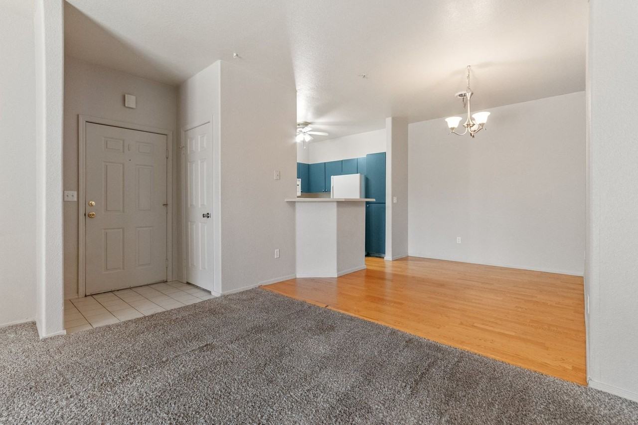 1671 W Canal Cir #212 - Photo 2 of 27