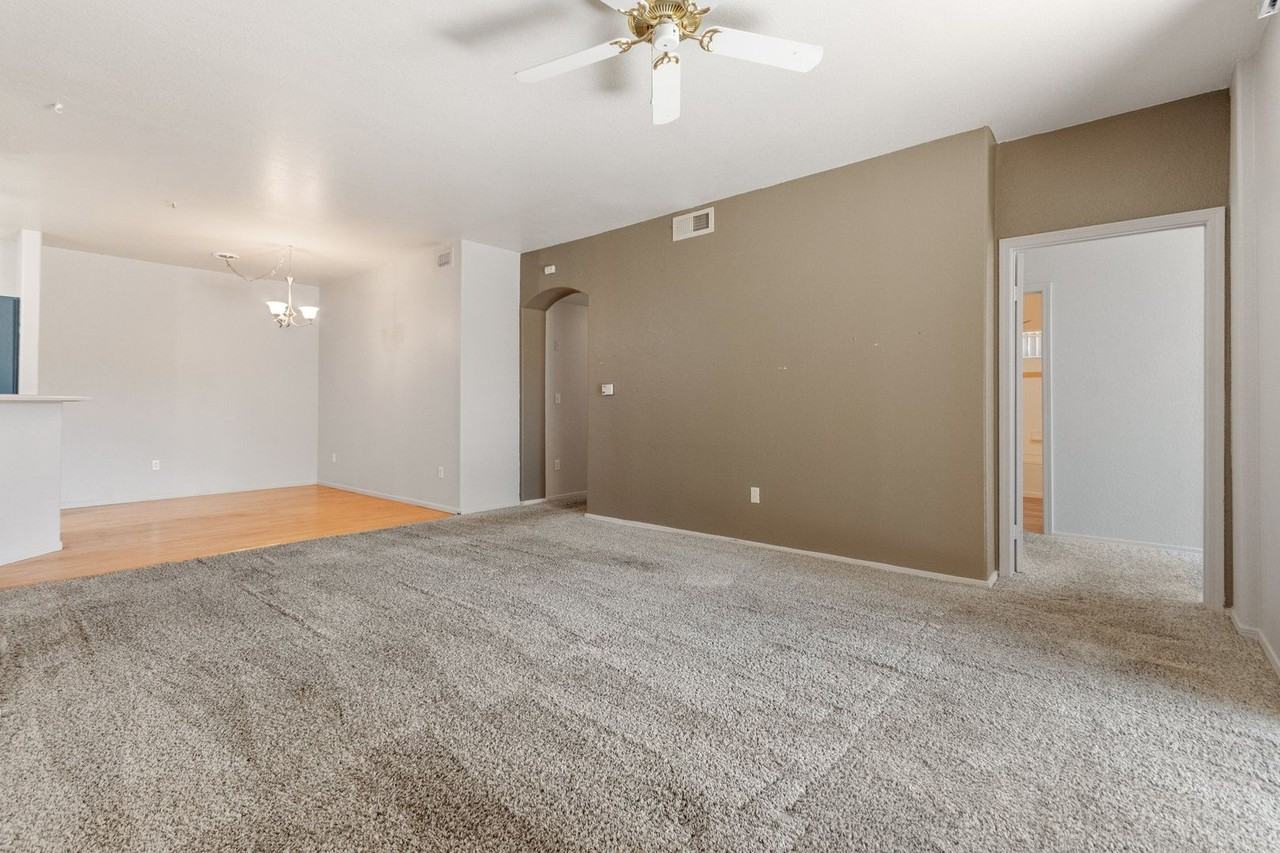 1671 W Canal Cir #212 - Photo 3 of 27