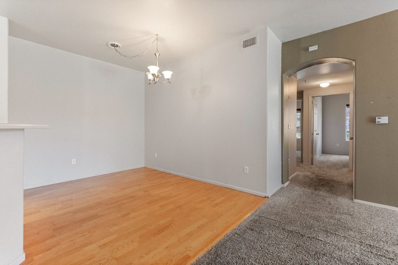 1671 W Canal Cir #212 - Photo 6 of 27