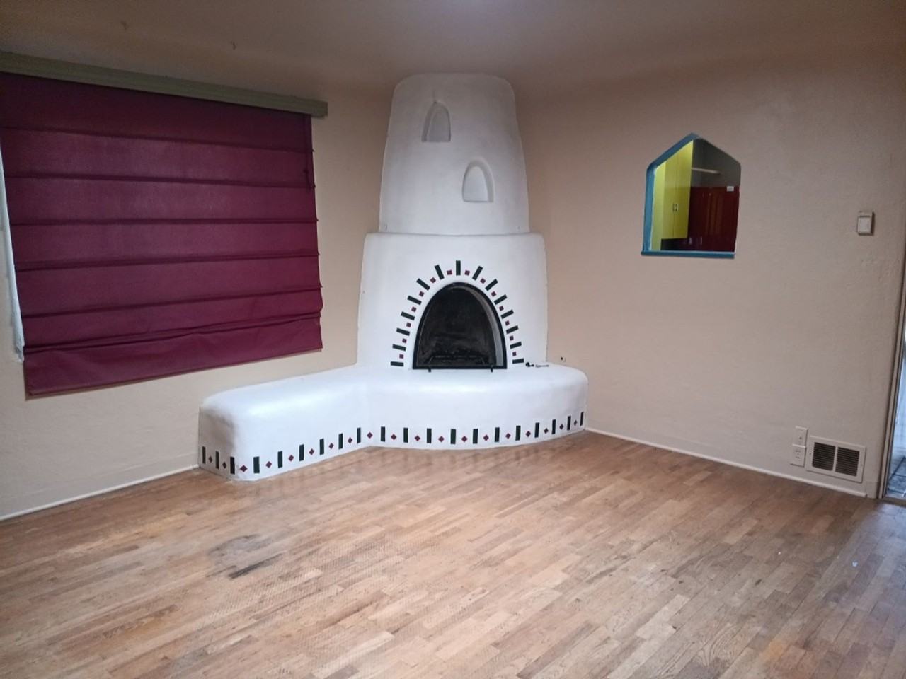 422 Carlisle Blvd Ne - Photo 6 of 9