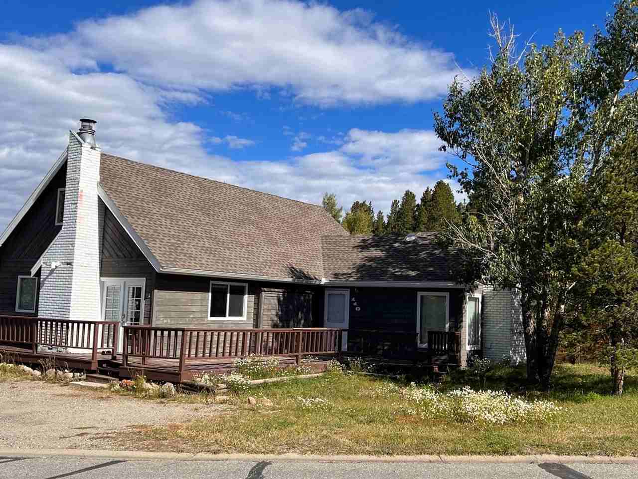 110 Reliance Dr - Photo 2 of 12