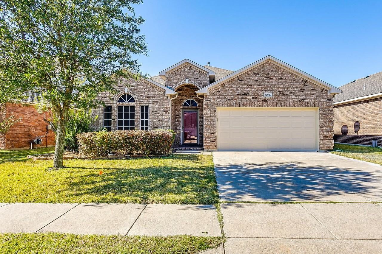 12837 Parkersburg Dr - Photo 2 of 42