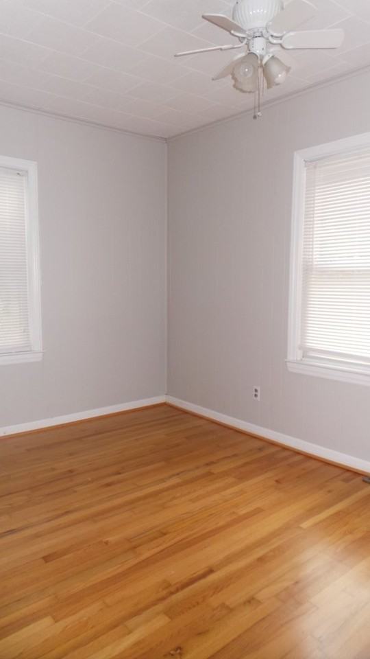 204 Sunset Dr - Photo 6 of 9
