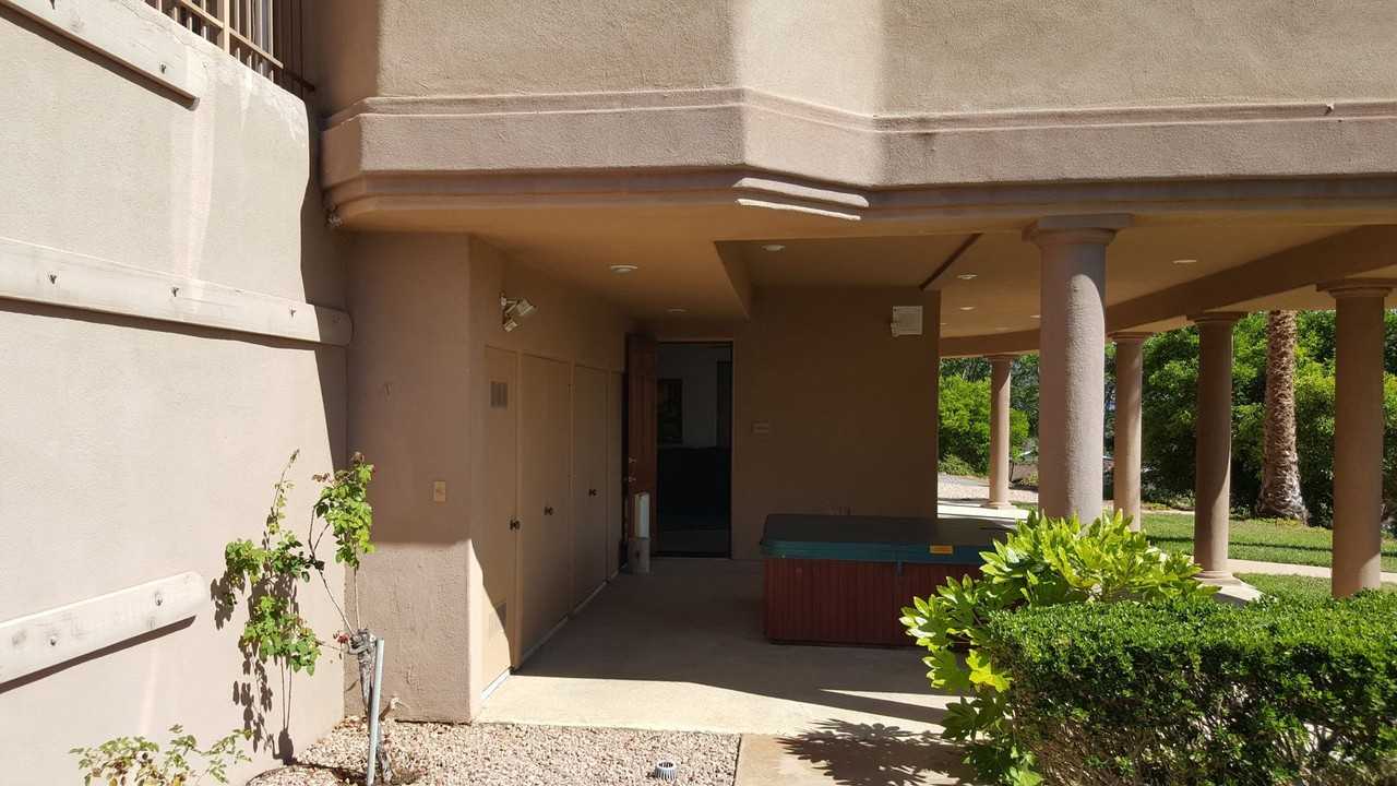 2421 Royal Crest Dr - Photo 3 of 20