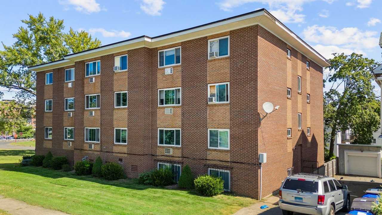 Elmwood Apartments - Photo 2 of 6