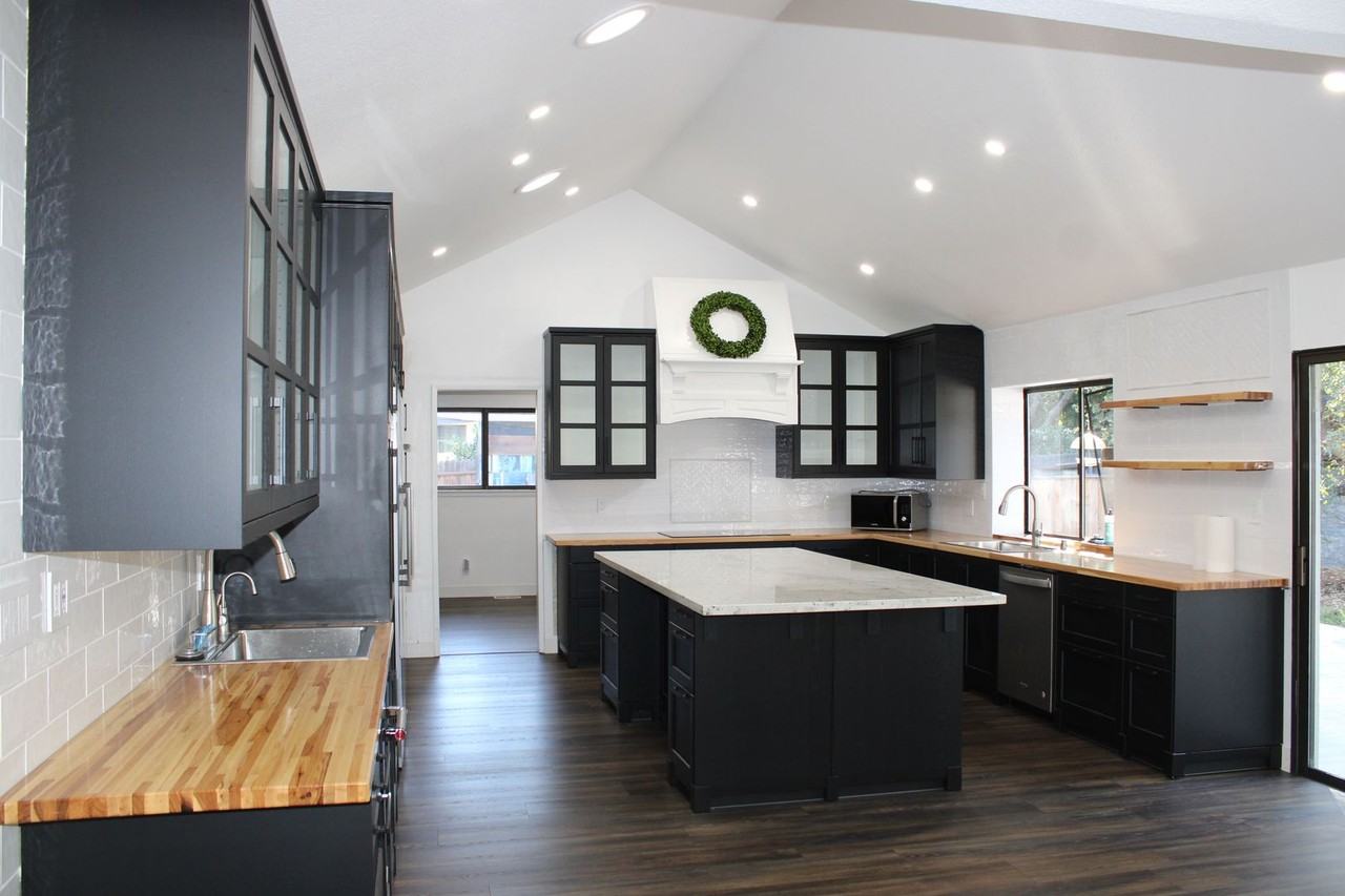 7610 Woodborough Dr - Photo 6 of 27