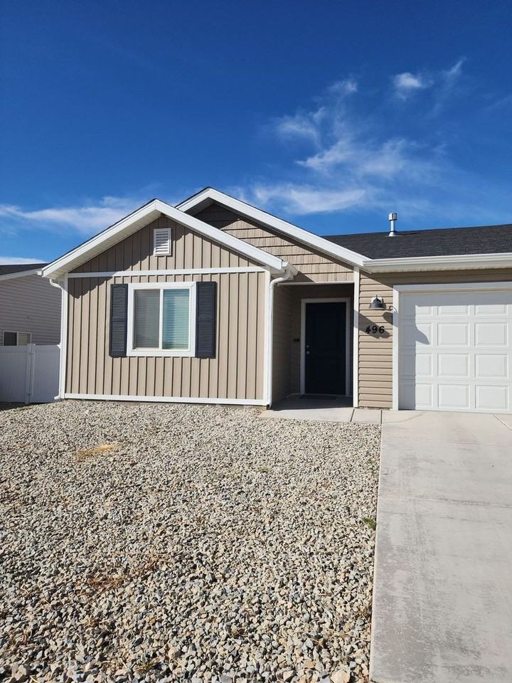496 W 2350 N - Photo 2 of 15