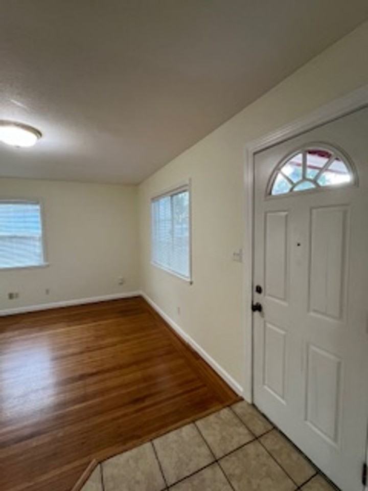 4217 Arlington Ave - Photo 3 of 18