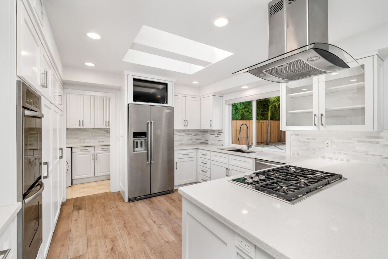 1609 Anita Ln - Photo 7 of 50