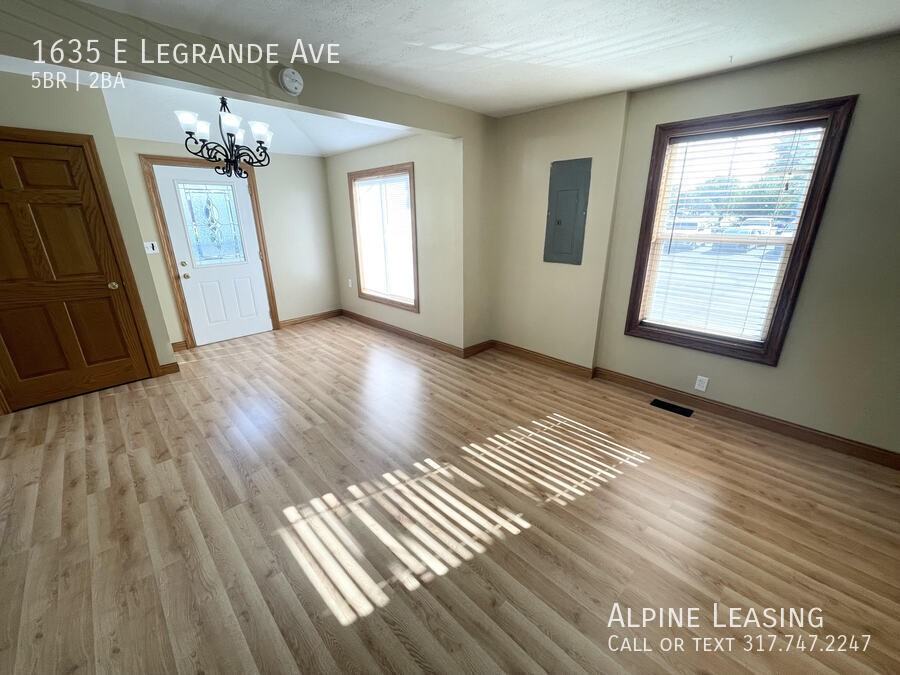 1635 E Legrande Ave - Photo 3 of 10