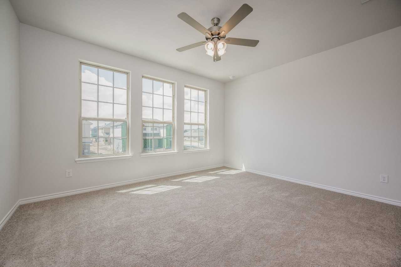 405 Wrangler Ln #4 - Photo 3 of 12