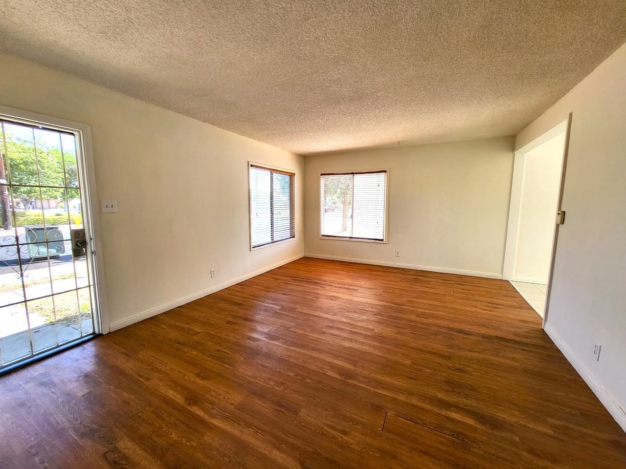 18525 Corby Ave #18525 - Photo 3 of 19
