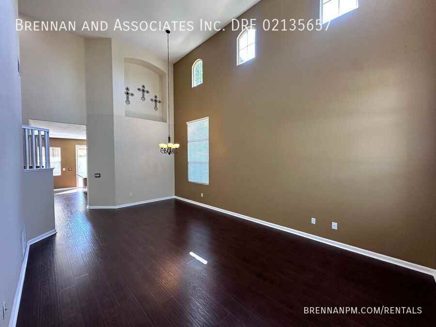 1024 Camino Del Sol - Photo 2 of 50