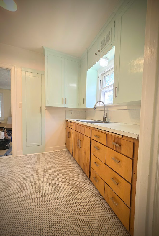 332 S 3rd Ave - Photo 2 of 12