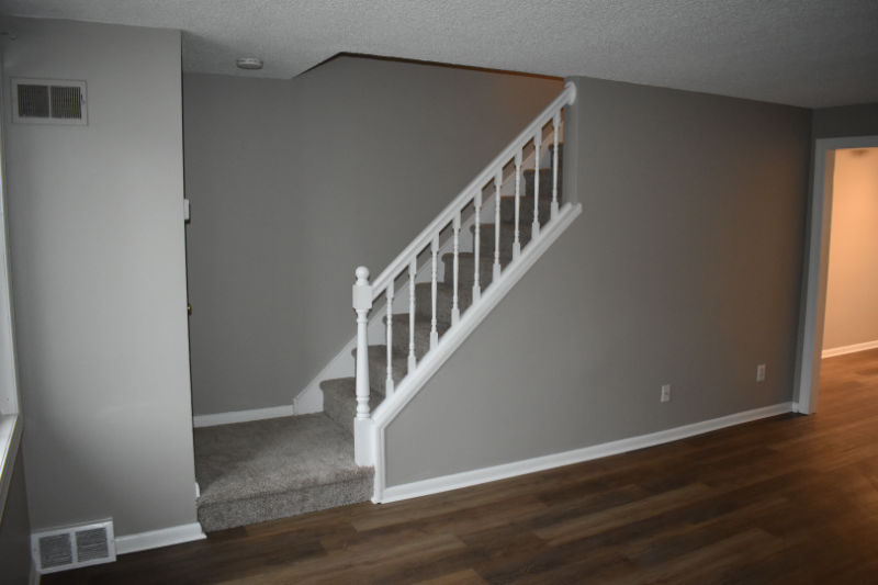 2207 Delmar Dr - Photo 6 of 17