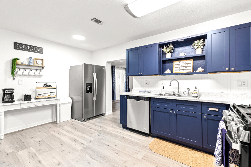 208 Newcastle Dr - Photo 5 of 21