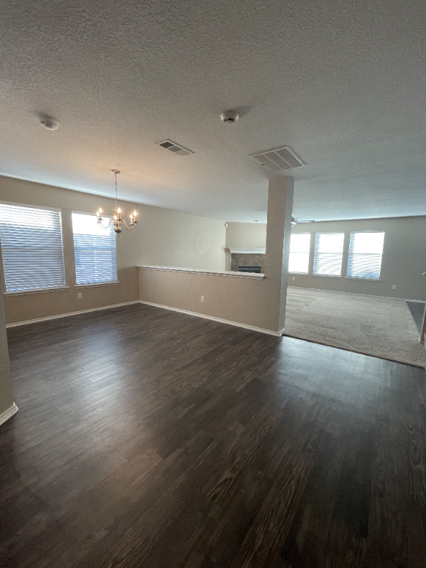 9241 Conestoga Dr - Photo 3 of 20