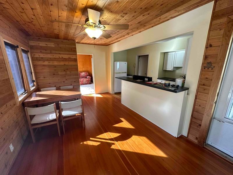 3125 Adel St Se - Photo 2 of 13