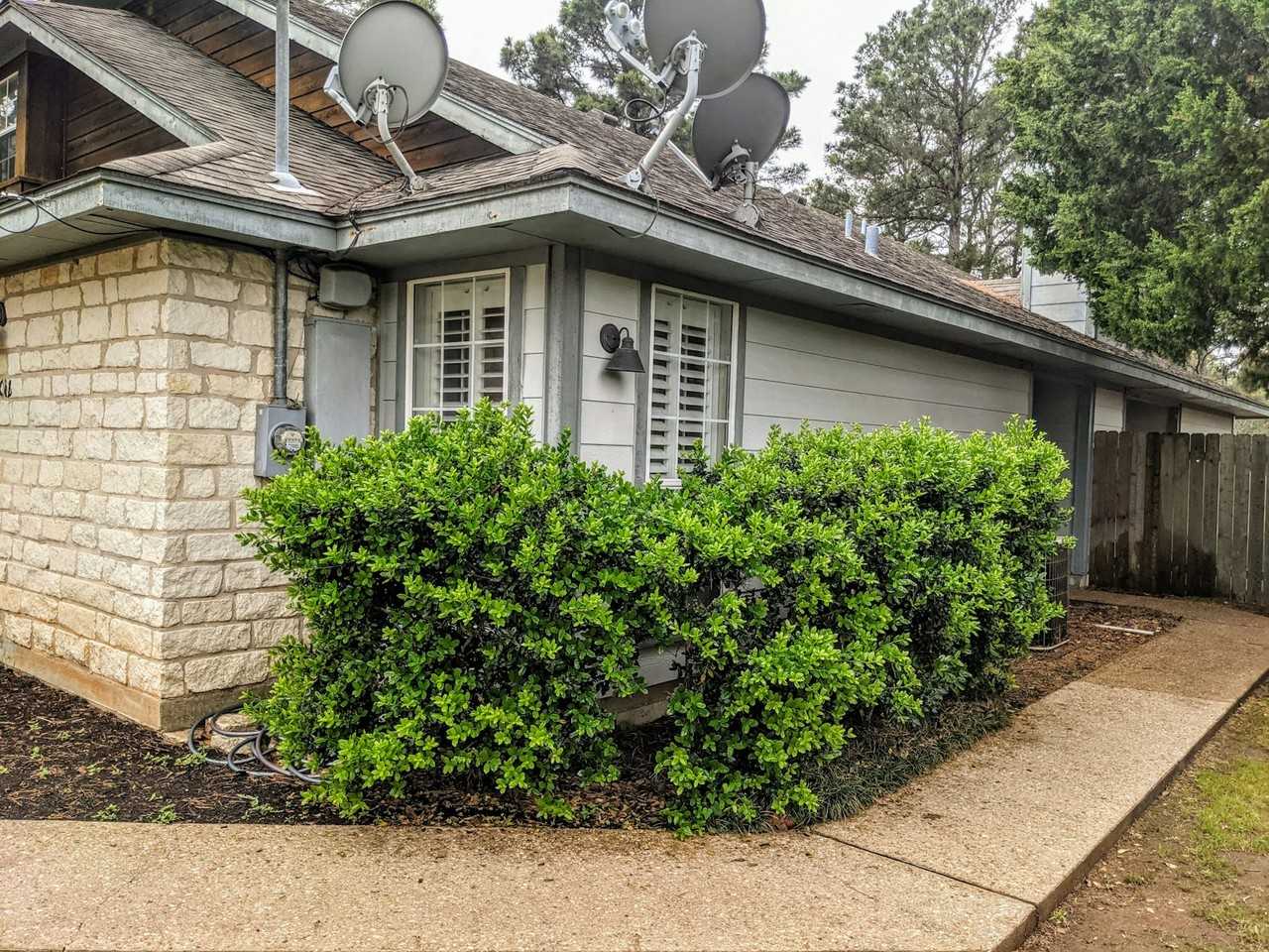 106 Commercial Drive, Unit B - Photo 2 of 16