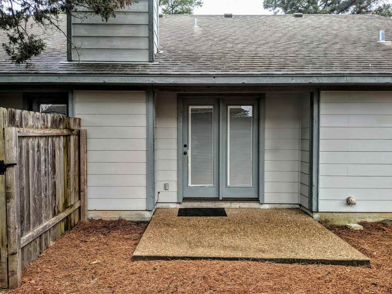 106 Commercial Drive, Unit B - Photo 3 of 16