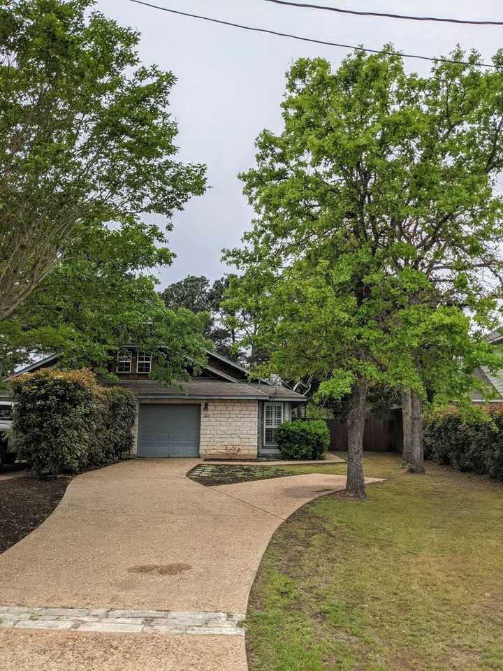 106 Commercial Drive, Unit B - Photo 4 of 16