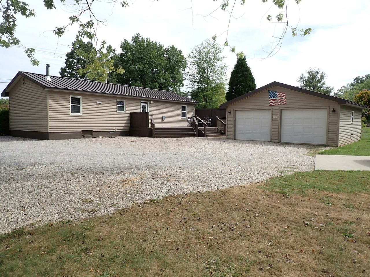 4655 Bell Road - Photo 2 of 14