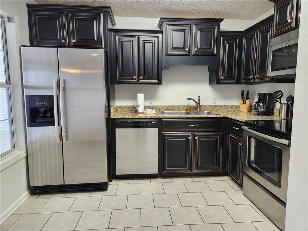 102 E Island Square Dr #102 - Photo 6 of 20