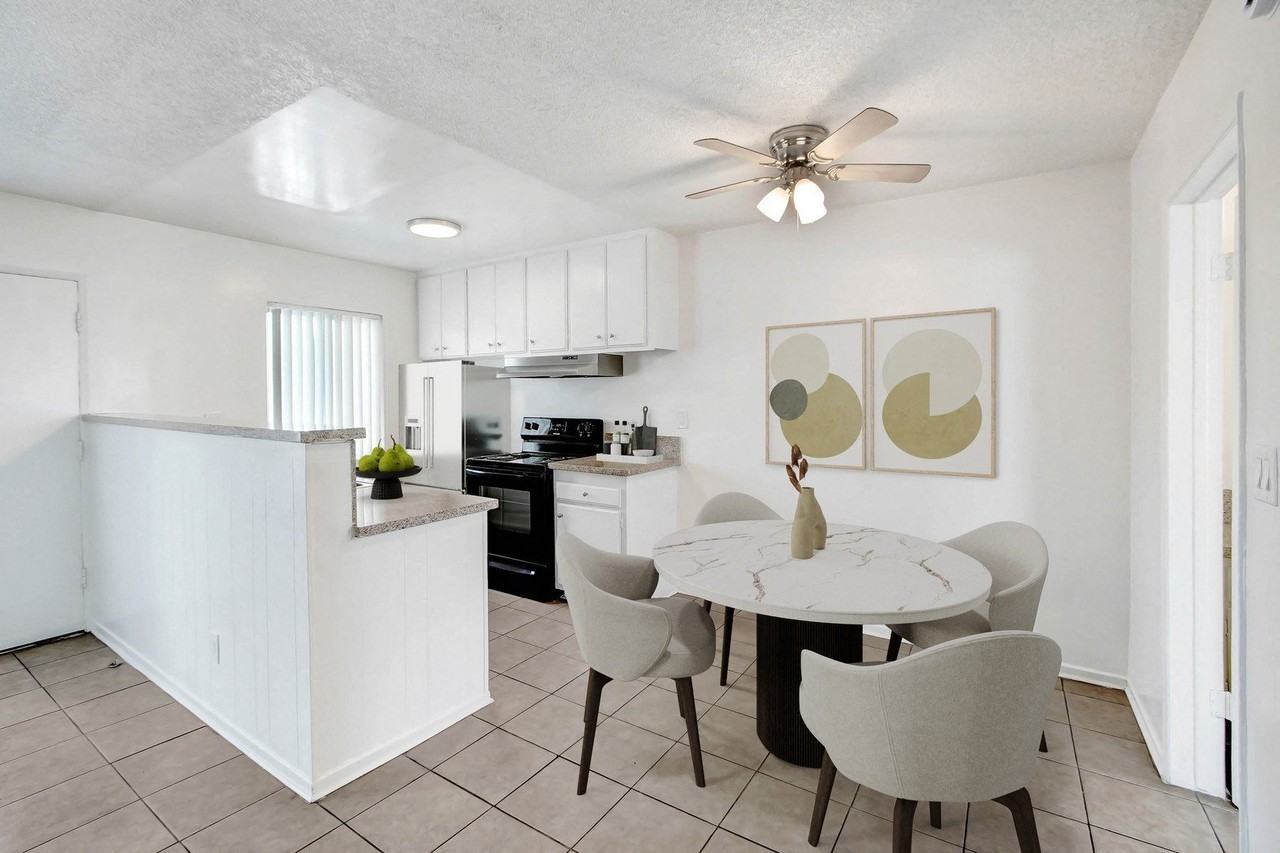 Windsor Arms - Photo 2 of 22