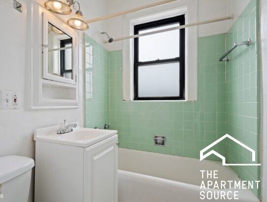 4546 N Damen Ave #106 - Photo 7 of 11