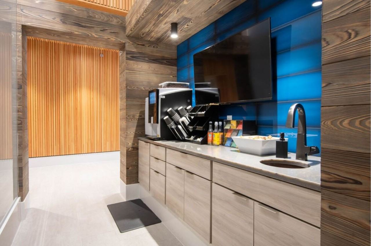 NoVo - Photo 4 of 50