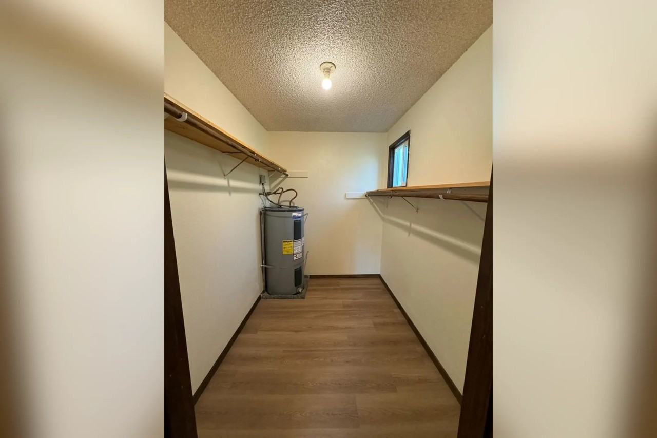 2418 Sw Dolph Ct - Photo 2 of 14