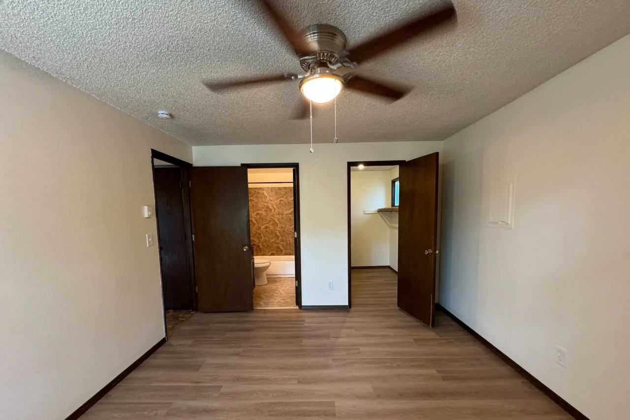 2418 Sw Dolph Ct - Photo 3 of 14